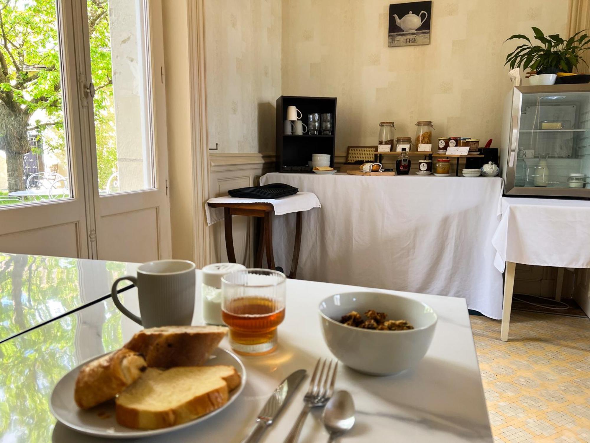 Closerie La Fontaine Hotell Savigné-sur-Lathan Eksteriør bilde